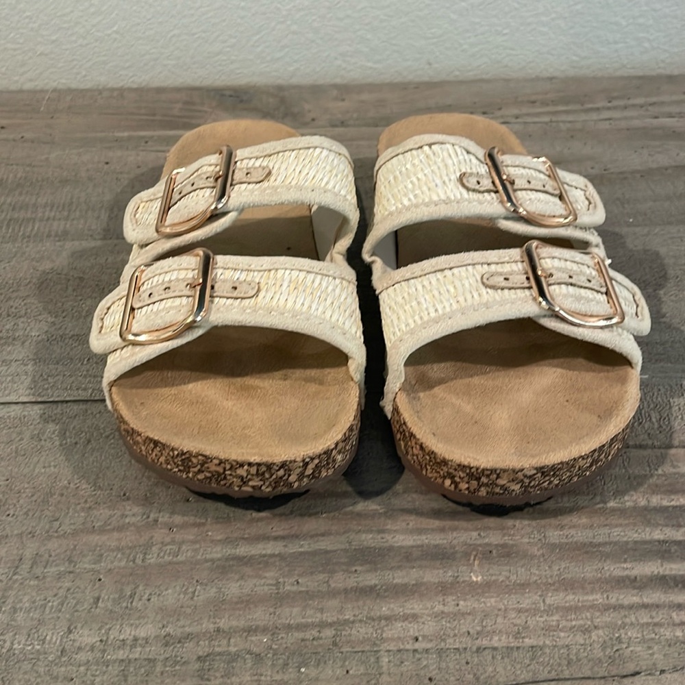 Size 6 bamboo slides